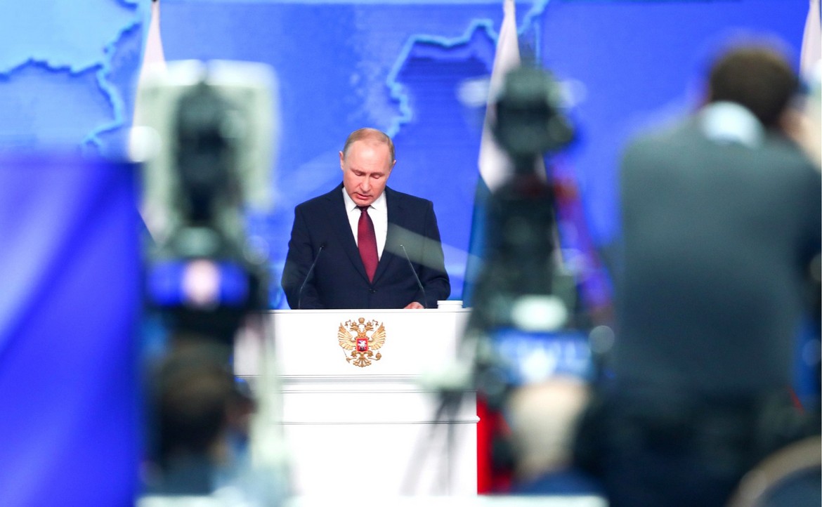 Владимир Путин предложил предоставлять ипотечные каникулы для лишившихся дохода граждан - фото 1